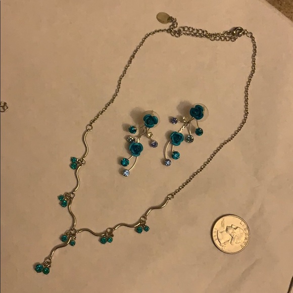 Lot of 4 Jewelry sets - Picture 2 of 8